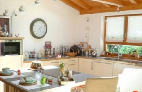 Daubeuf-pres-Vatteville House | Cozy Bed and Breakfast by the Serene Edge of the Wood