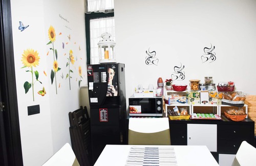 Rione Duomo Bed & Breakfast | Oceanfront Escape at Bed and Salerno - Largo Campo, Rated 9/10