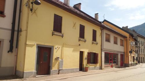Pontebba Apartment | Child-Friendly Getaway at Bed & Bar Mini Apartment