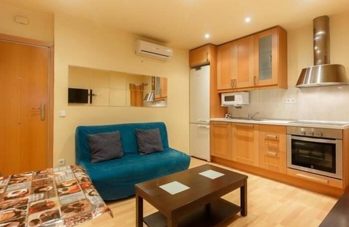Sant Andreu de Palomar Apartment | Discover Bed&BCN Sant Andreu II: Pet-Friendly Retreats