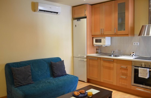 Sant Andreu de Palomar Apartment | Discover Bed&BCN Sant Andreu II: Pet-Friendly Retreats
