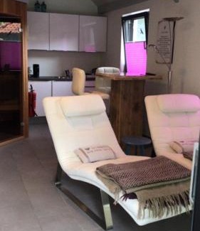 Reuver Bed & Breakfast | Cozy Bed & Breakfast Bösdael with Hot Tub Retreat