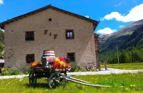 Livigno Bed & Breakfast | Cozy Bed & Breakfast Campaciol - Rated 9.6/10 and Child Friendly