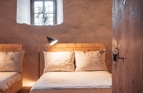 San Lorenzo di Sebato House | Cozy Castel Maurn Suite: Mountain View & Inviting Pool