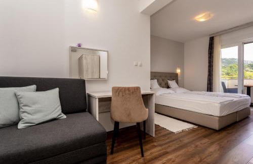 Baska Bed & Breakfast | Top-Rated Bed & Breakfast Došen V with Oceanfront Views