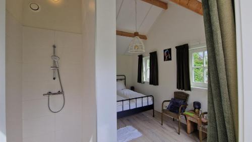 Oude Leede Bed & Breakfast | Welcoming Stay at Bed en Brood Donna with Breakfast & Kitchen