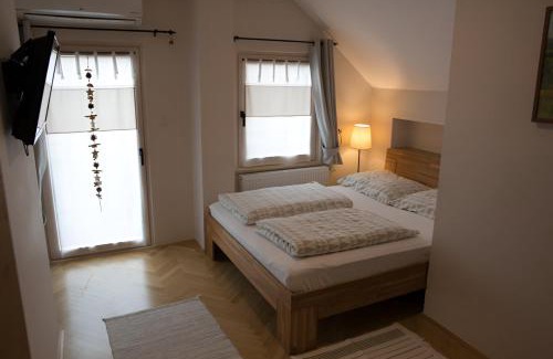 Petrovce Bed & Breakfast | Welcoming Bed & Breakfast Dvorec: Highly Rated Getaway