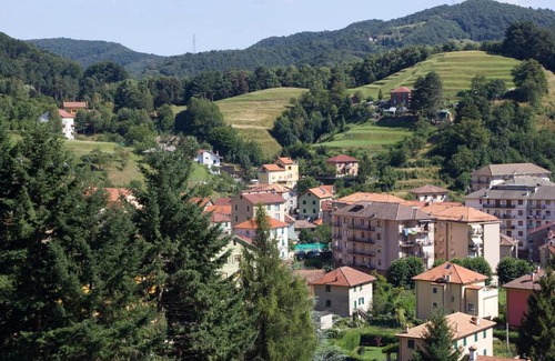 Masone Bed & Breakfast | Cozy Bed & Breakfast Il Giardino Fiorito: Pet Friendly Retreat