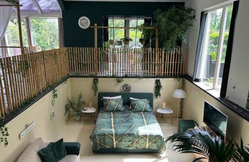 Maarheeze Bed & Breakfast | Experience Bed&Breakfast Kamersven with Oceanfront Bliss