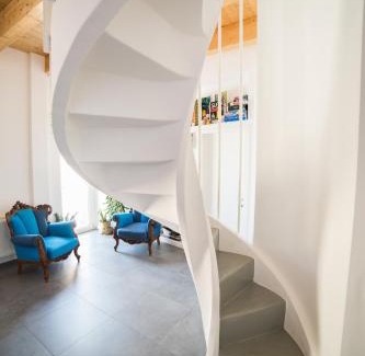 Isola del Borgo Antico Bed & Breakfast | Pet-Friendly Bed & Breakfast La Nassa with Great Amenities