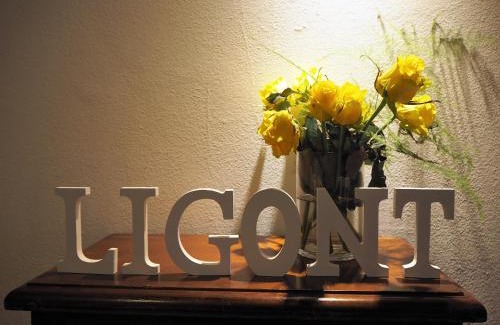 Dardago Bed & Breakfast | Cozy Bed & Breakfast Ligont with Family-Friendly Amenities