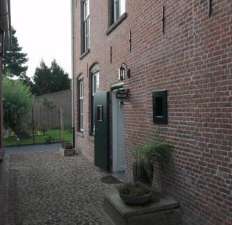 Etten-Leur Bed & Breakfast | Exceptional Bed & Breakfast Monument076 in Etten-Leur