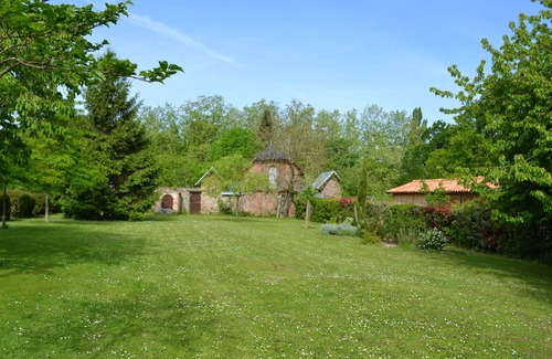 La Seguiniere Bed & Breakfast | Cozy Bed & Breakfast Near La Marche du Puy du Fou