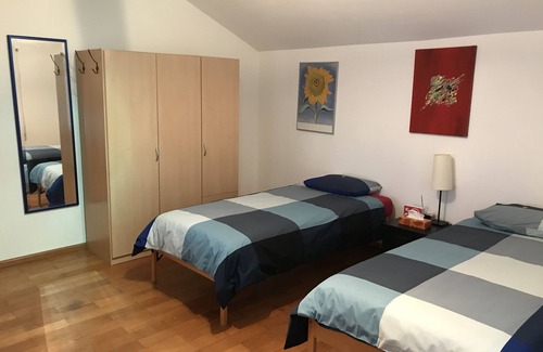Obermumpf Bed & Breakfast | Charming Bed & Breakfast Obermumpf with Delicious Dining