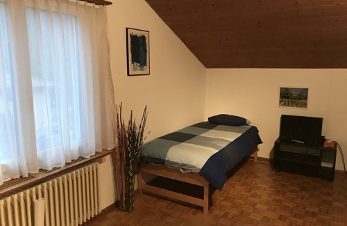 Obermumpf Bed & Breakfast | Charming Bed & Breakfast Obermumpf with Delicious Dining