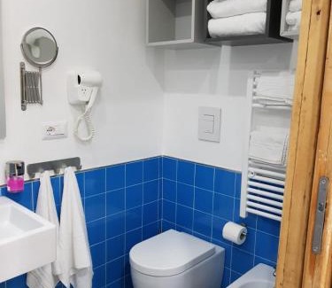 Naples City Centre Bed & Breakfast | Relaxing Bed & Breakfast Portanova with Family-Friendly Dining