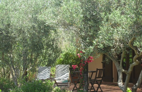 Cabras House | Oceanfront Retreat at Bed & Breakfast Sa Ingia - Rated 10/10