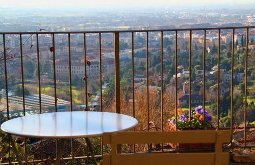 Bergamo Bed & Breakfast | Top-Rated Bed & Breakfast Sant'Erasmo with Family Amenities