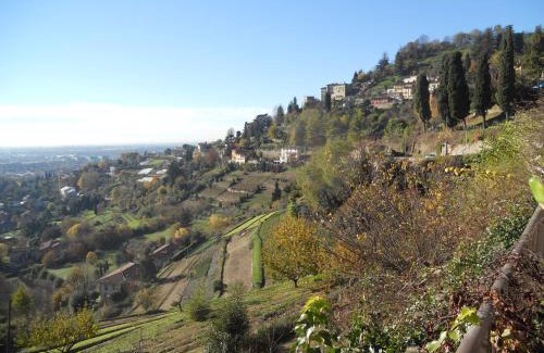 Bergamo Bed & Breakfast | Top-Rated Bed & Breakfast Sant'Erasmo with Family Amenities