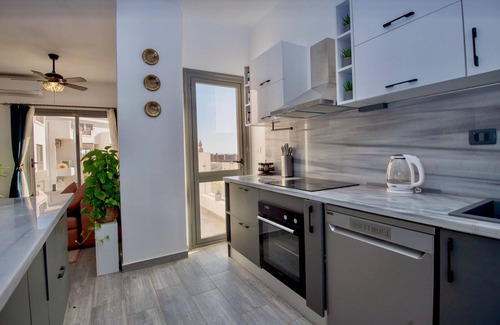 Al Ahyaa Apartment | Relax at The Penthouse Boutique Spa Resort with Ocean Views