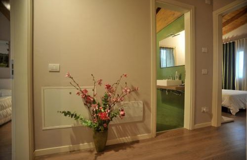 Moniga del Garda Bed & Breakfast | Guest Rated Bed & Breakfast Vieulif with Breakfast Included