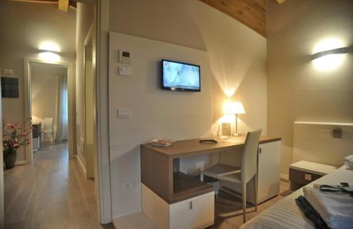 Moniga del Garda Bed & Breakfast | Guest Rated Bed & Breakfast Vieulif with Breakfast Included