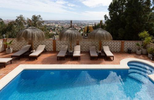 Puerto de la Torre Bed & Breakfast | Oceanfront Retreat: Bed & Breakfast Villa Botánica 9.7/10