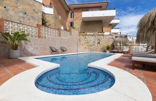 Puerto de la Torre Bed & Breakfast | Oceanfront Retreat: Bed & Breakfast Villa Botánica 9.7/10