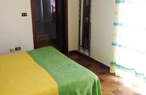 Agropoli Bed & Breakfast | Eco-Friendly Bed & Breakfast Villa Flora - Guest Rated 10/10