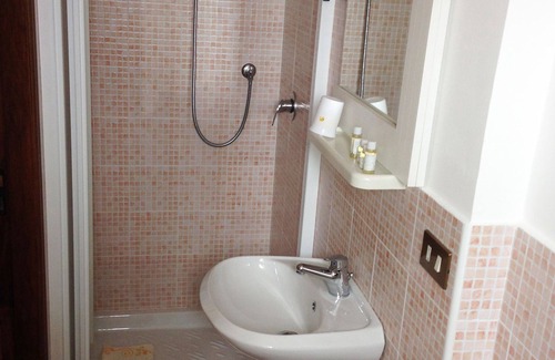 Agropoli Bed & Breakfast | Eco-Friendly Bed & Breakfast Villa Flora - Guest Rated 10/10