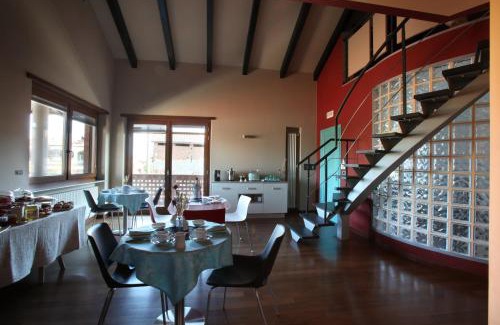 Foglizzo Bed & Breakfast | Guest Rated: Bed & Breakfast da Kate with Hot Tub & More