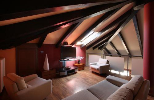 Foglizzo Bed & Breakfast | Guest Rated: Bed & Breakfast da Kate with Hot Tub & More