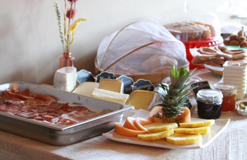 Foglizzo Bed & Breakfast | Guest Rated: Bed & Breakfast da Kate with Hot Tub & More