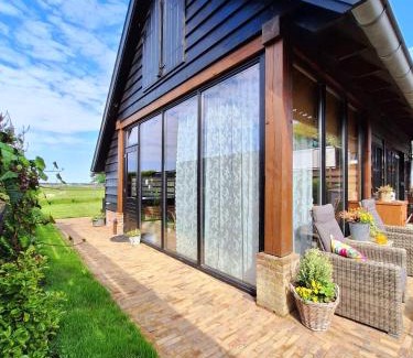 Ternaard Bed & Breakfast | Cozy Retreat at Bed & brochje By ús thús - Guest Rated 9.3
