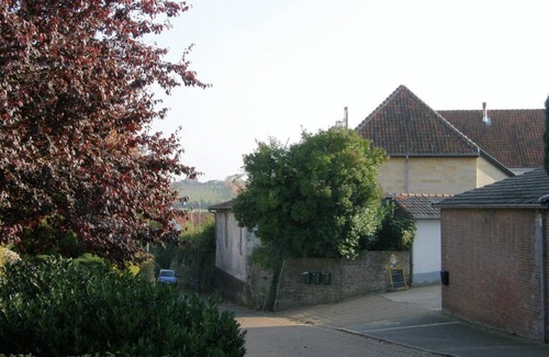 Maastricht Bed & Breakfast | Cozy Bed and Breakfast Hof van Wolder with Great Amenities