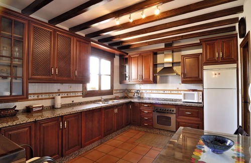 Conchar Cottage | Tranquil Valley Retreat with Pool and Spa Amenities