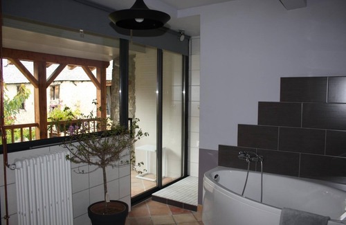 Aucazein Bed & Breakfast | Cozy Stay at Bed in Bellongue - Guest Rated 9.4/10!