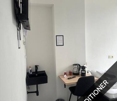 Namur Hotel | Family-Friendly BED Pepin with Great Amenities & High Ratings