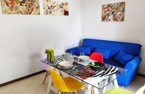Valeggio sul Mincio Apartment | Cozy Bed & Smile: Guest Rated 9/10 & Accessible Comfort