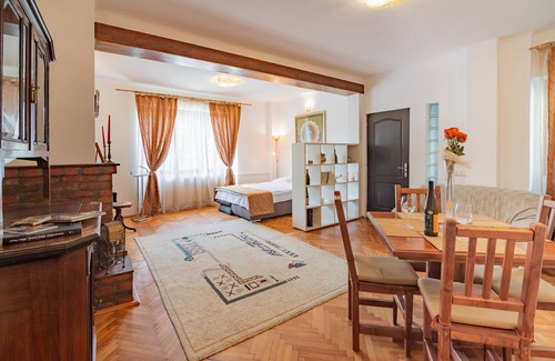 Oradea Apartment | Discover Bed&Wine: Top-Rated Stay in Oradea Center