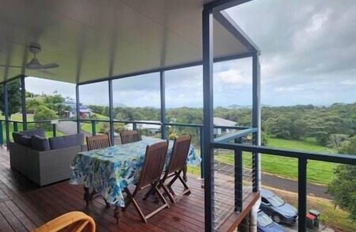 Wongaling Beach House | Discover Bedarra Beachhouse: Your Private Paradise Retreat