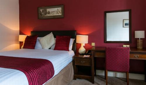 Tavistock Hotel | Bedford Hotel: Pet-Friendly Retreat with Breakfast Included