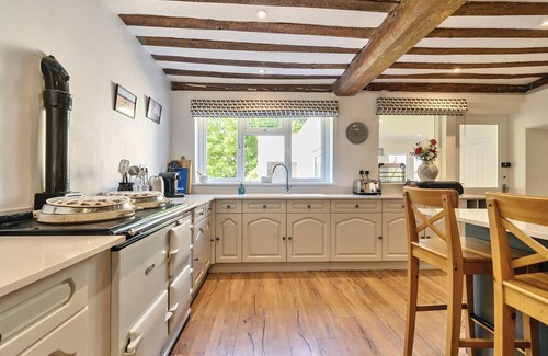 Eye Cottage | Discover BEDINGFIELD HOUSE: Pet Friendly with Pool Access