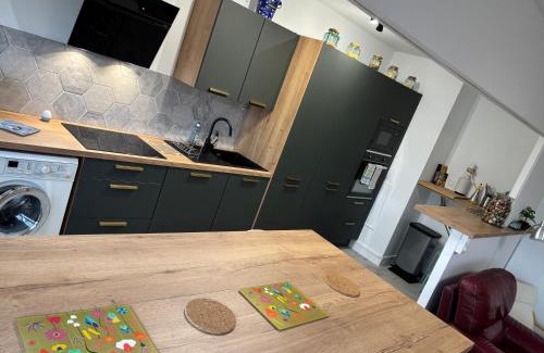 Saint-Remi Apartment | Tranquil BedinReims: Close to Center with Free Parking & WiFi