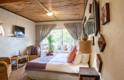 Strand Apartment | Pet-Friendly Bedrock Executive Studio with Kitchenette