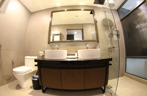 Taman Jubilee Hotel | Welcoming Bedrock Hotel: Rated 9.8 with Great Amenities
