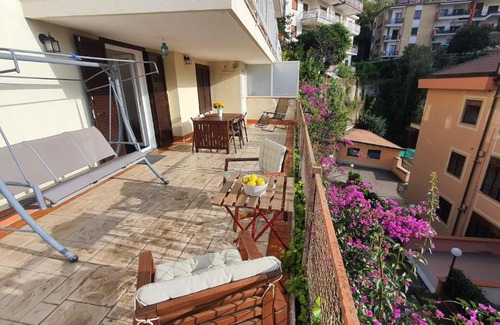 Salerno House | Bedrock: Guest Rated 9.7, Pet and Child Friendly Stays