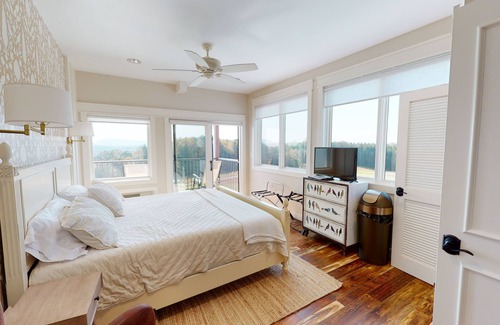 Westfield Cabin | Experience Bedroom 9 at The Big Creek Lodge - Rated 10/10