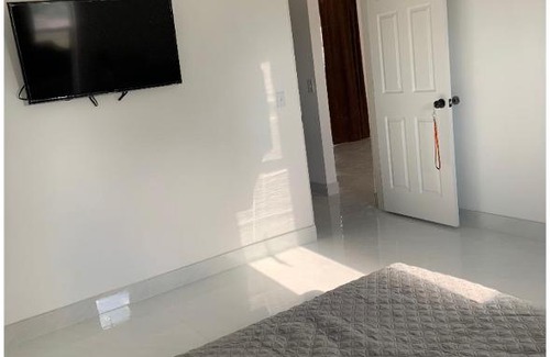 Sandalfoot Cove Bed & Breakfast | Cozy Shared Bedroom with Pet-Friendly Amenities