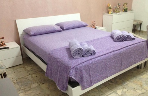 Pachino House | Guest Rated 10/10 at Bedrooms Rachele: Family-Friendly Stay